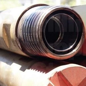 4/4.5 Inch Dual Wall RC Drill Pipes with Welded Joints Czarny lub dostosowywalny Doskonała odporność na ścieranie